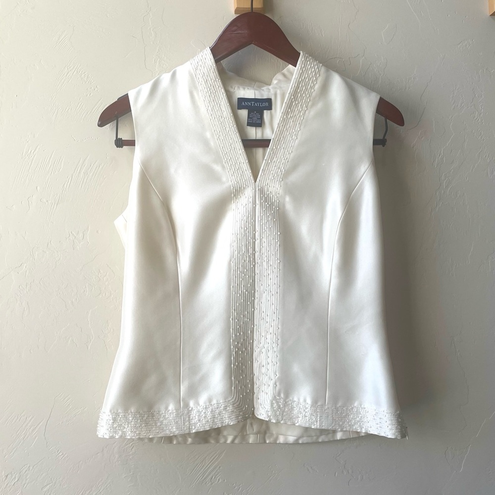 Ann Taylor embroidered beaded tank women’s